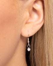 Load image into Gallery viewer, Luxe Layers - White necklace D011
