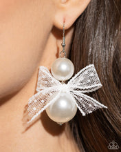 Load image into Gallery viewer, Elegance Ease - White earring B048
