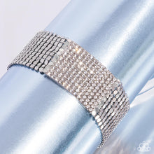 Load image into Gallery viewer, Disco Dame - White bracelet August 2024 LOP B101
