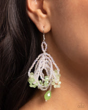 Load image into Gallery viewer, Botanical Bundle - Green earring B001
