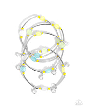 Load image into Gallery viewer, Scattered Sheen - Yellow bracelet E021
