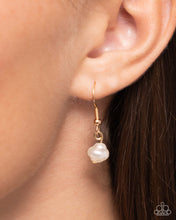 Load image into Gallery viewer, Seashell Sophistication - Brown necklace BOX 9
