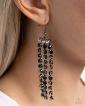 Load image into Gallery viewer, Ombré Occupation - Black earring E016
