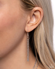 Load image into Gallery viewer, Playfully Panache - Green necklace E016
