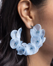 Load image into Gallery viewer, Petaled Pageant - Blue earring D036
