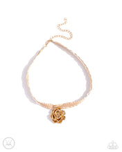 Load image into Gallery viewer, Seize the Spring - Gold necklace 2215
