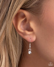 Load image into Gallery viewer, Reflective Rundown - Blue necklace D030
