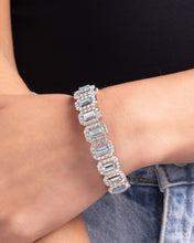 Load image into Gallery viewer, Gasp-Worthy Glitter - Blue bracelet E054
