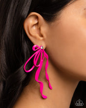 Load image into Gallery viewer, Trendy Tapestry - Pink post earring D031/32

