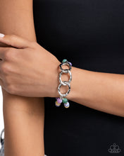 Load image into Gallery viewer, Hammered Haven - Green bracelet D047
