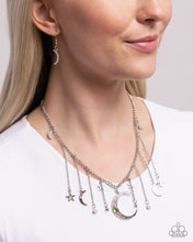 Load image into Gallery viewer, Stellar Selection - Green necklace E021
