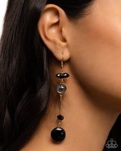Load image into Gallery viewer, Blissful Balance - Black earring D029
