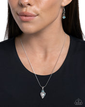 Load image into Gallery viewer, Conch Confidence - Blue necklace C016
