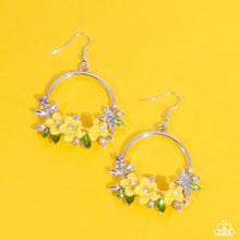 Load image into Gallery viewer, Fairy Freestyle - Yellow earring E021
