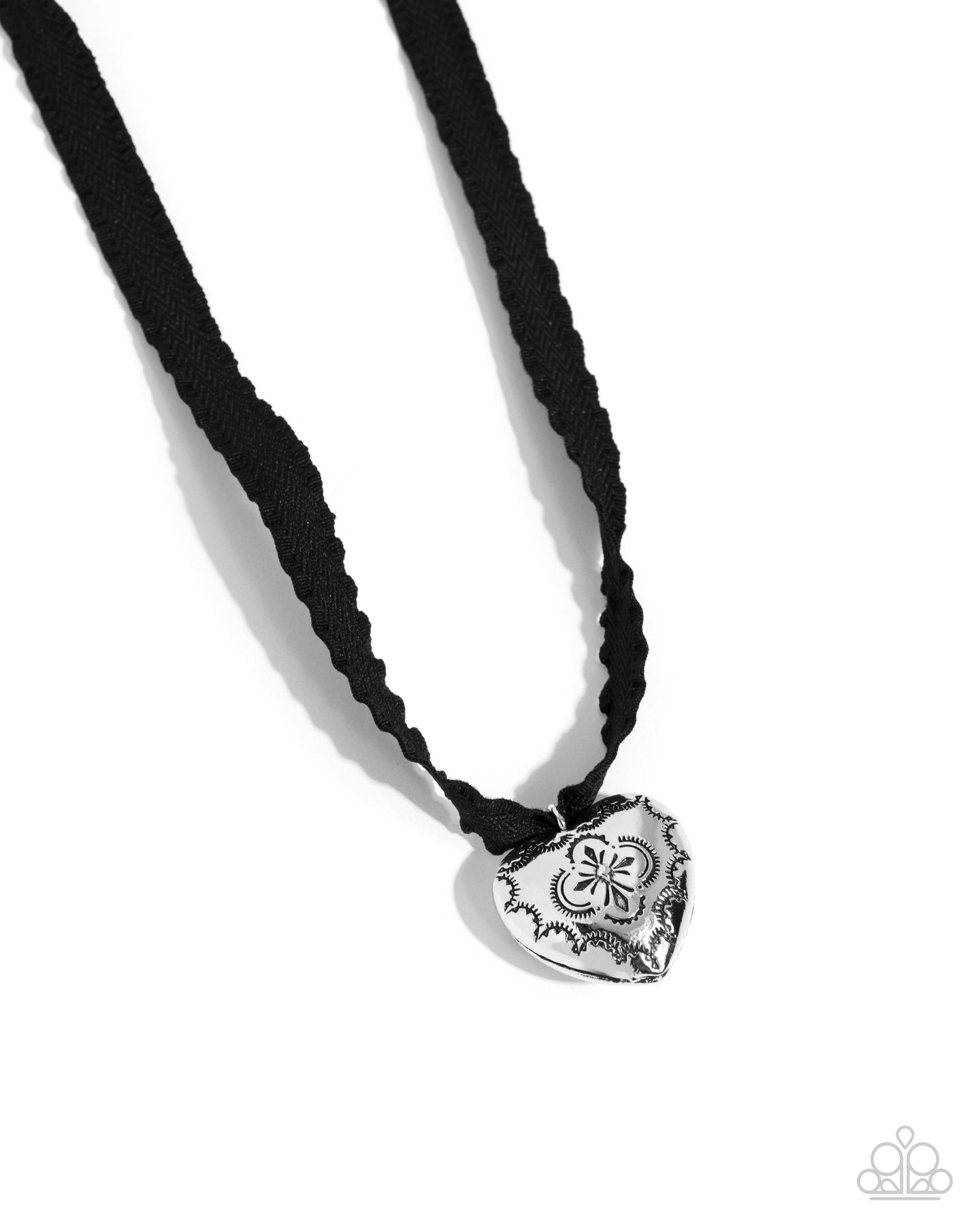 Fabricated Finesse - Black necklace C029