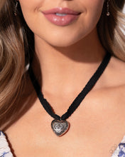 Load image into Gallery viewer, Fabricated Finesse - Black necklace C029
