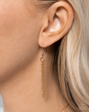 Load image into Gallery viewer, Read My Lips! - Pink necklace MR1
