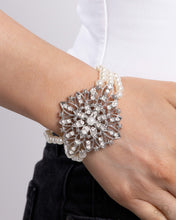 Load image into Gallery viewer, Flattering Florals - White bracelet E003

