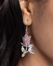 Load image into Gallery viewer, Tulip Tradition - Pink earring G048
