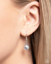 Load image into Gallery viewer, Maiden Mermaid - Blue necklace D036
