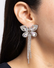 Load image into Gallery viewer, Next SOAR - White earring A095
