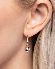 Load image into Gallery viewer, Aerial Attraction - Silver necklace D034
