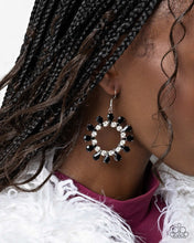 Load image into Gallery viewer, Wreathed Wish - Black earring F034
