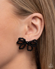 Load image into Gallery viewer, Opera Fanatic - Black earring E022
