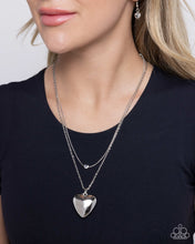 Load image into Gallery viewer, Halting Hearts - Silver necklace E035

