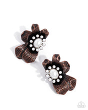 Load image into Gallery viewer, Sonata Shimmer - Copper post earring F035
