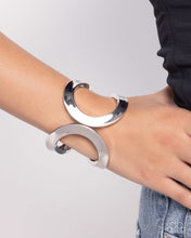 Load image into Gallery viewer, Airy Attraction - Silver hinge bracelet SB Sat 2024 Exclusive E007
