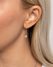 Load image into Gallery viewer, Valuable Valor - Red necklace A091
