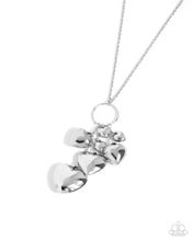 Load image into Gallery viewer, Heart Haul - Silver necklace D002

