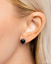 Load image into Gallery viewer, Sweetheart Stunner - Black post earring E043

