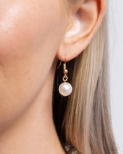 Load image into Gallery viewer, Prismatic Potential - Green necklace E059
