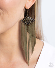 Load image into Gallery viewer, Forged Fringe - Brass earring G032
