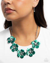 Load image into Gallery viewer, Eternal Efflorescence - Green necklace E047
