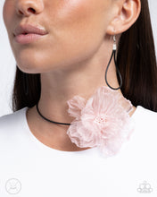 Load image into Gallery viewer, French Facade - Pink choker necklace E063

