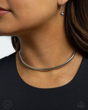 Load image into Gallery viewer, Captivating Choker - Silver choker necklace E050
