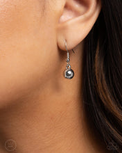 Load image into Gallery viewer, Captivating Choker - Silver choker necklace E050
