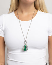 Load image into Gallery viewer, Tree Frog - Green necklace E018
