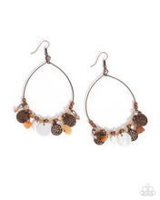 Load image into Gallery viewer, Wiry Wayfarer - Copper earring D044
