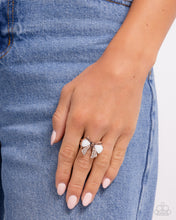 Load image into Gallery viewer, Classy Coquette - Copper ring B129
