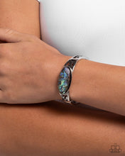 Load image into Gallery viewer, Spliced Santa Fe - Blue bracelet E043/E051
