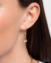 Load image into Gallery viewer, Focused Affection - Gold necklace E037

