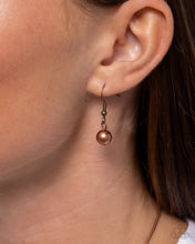 Load image into Gallery viewer, Threaded Tapestry - Copper necklace D011
