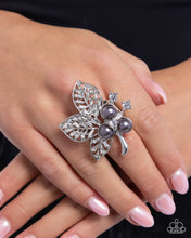 Load image into Gallery viewer, Luminescent Leaves - Silver ring D049
