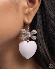 Load image into Gallery viewer, Suitable Sweetheart - Pink earring E037
