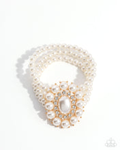 Load image into Gallery viewer, Take A Fancy To - Gold bracelet E019
