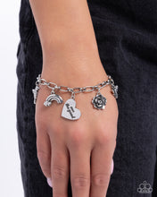 Load image into Gallery viewer, Positive Outlook - Silver bracelet D058
